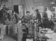 Diseñamos soluciones para la gestión del enfriamiento industrial: sistemas de presurización, acondicionadores de aire, enfriadores y refrigeradores industriales.